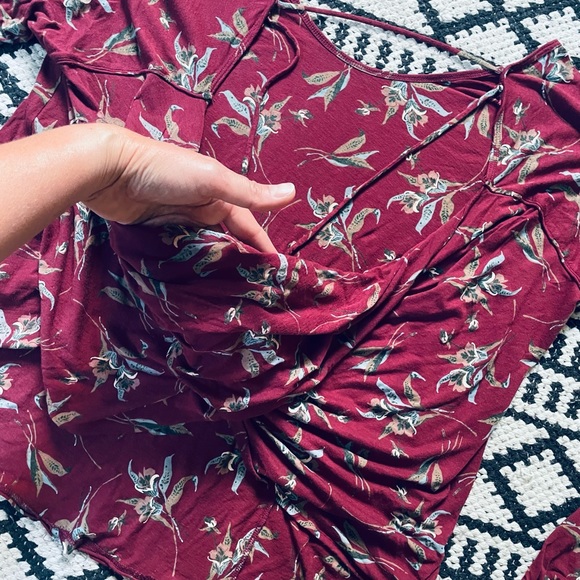 Free People long sleeved patterned maroon top, size large. - Picture 5 of 6